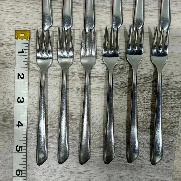World Stainless USA Steel Oyster Seafood Cocktail Olive 3-Prong Forks Set of 12 - Picture 2 of 6